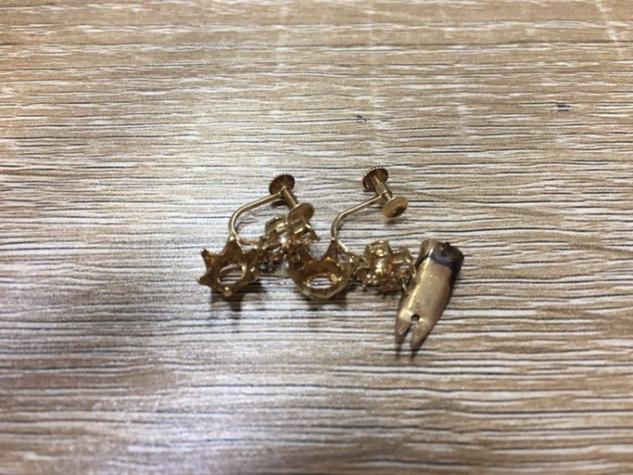 松山市 金・純金製品 高価買取 K18 ペン先 イヤリング キングラム衣山店